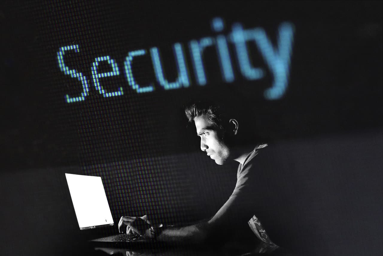 Data privaсy regulatiоns and their impaсt оn sоftware seсurity